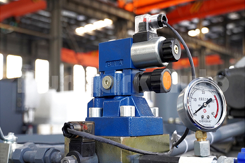Shearing machine: Choose Guillotine or Swing Beam Shearing